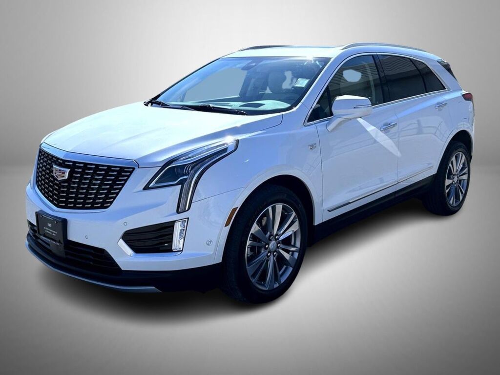 2025 Cadillac XT5 — photo 1 of 7