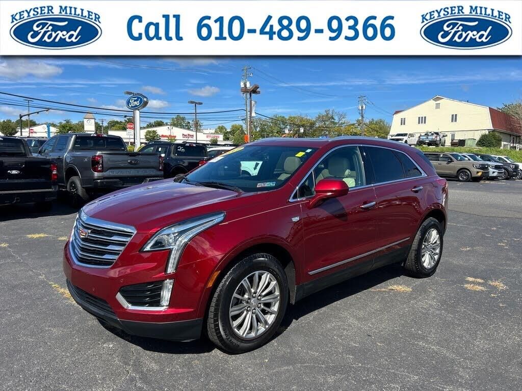 2017 Cadillac XT5 Luxury — photo 1 of 1