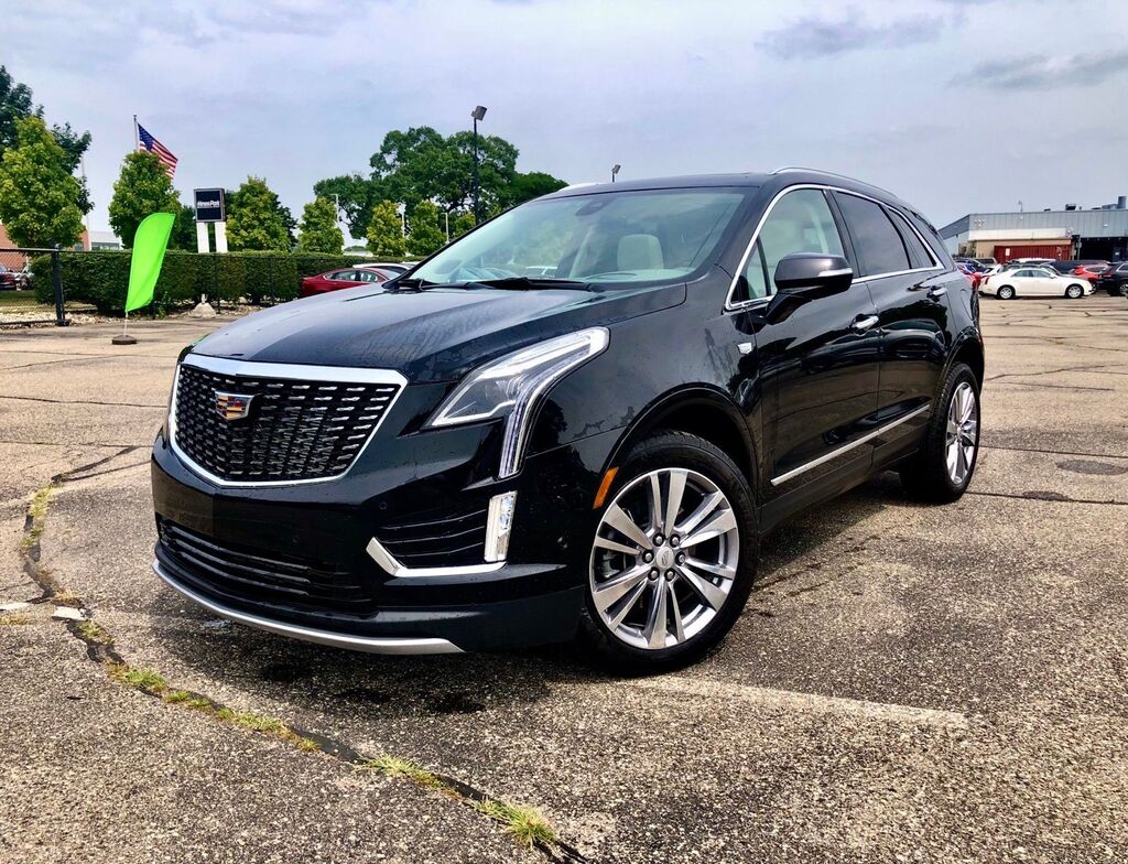 2024 Cadillac XT5 — photo 1 of 7