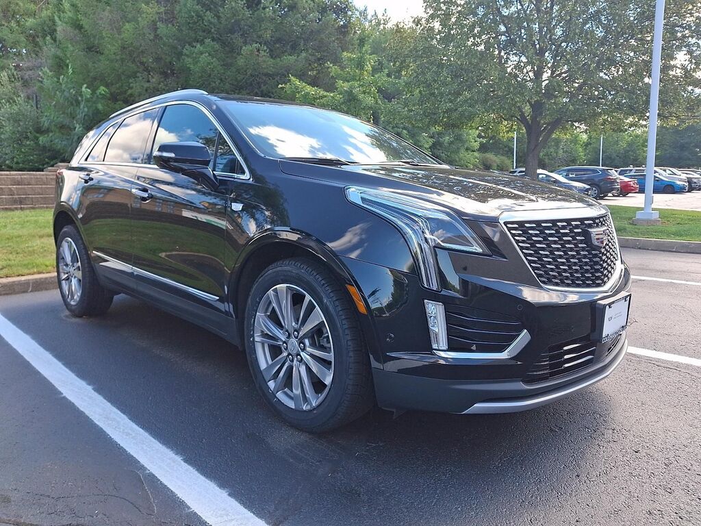 2024 Cadillac XT5 — photo 1 of 7