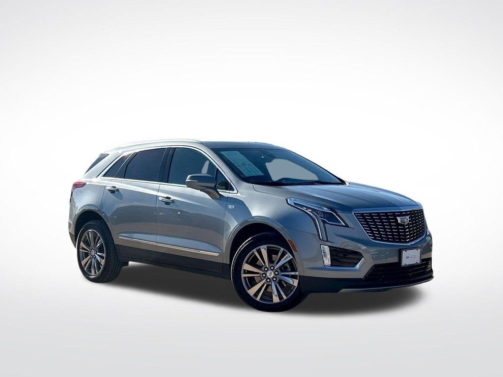2025 Cadillac XT5 — photo 1 of 7