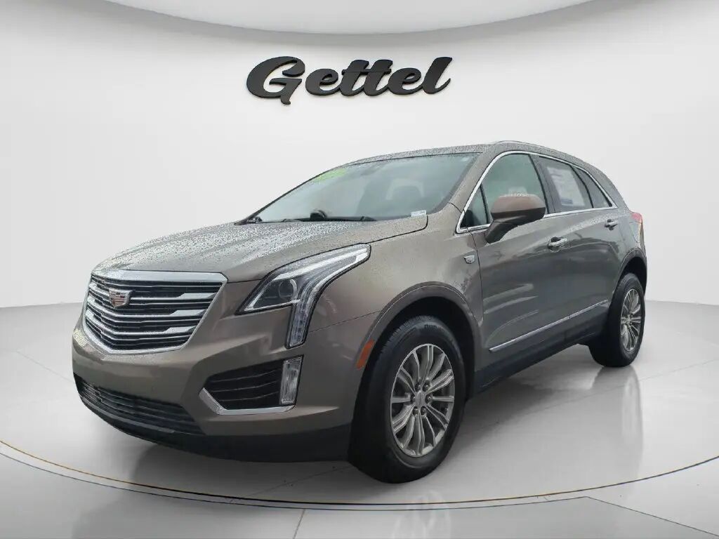 2019 Cadillac XT5 Luxury — photo 1 of 13