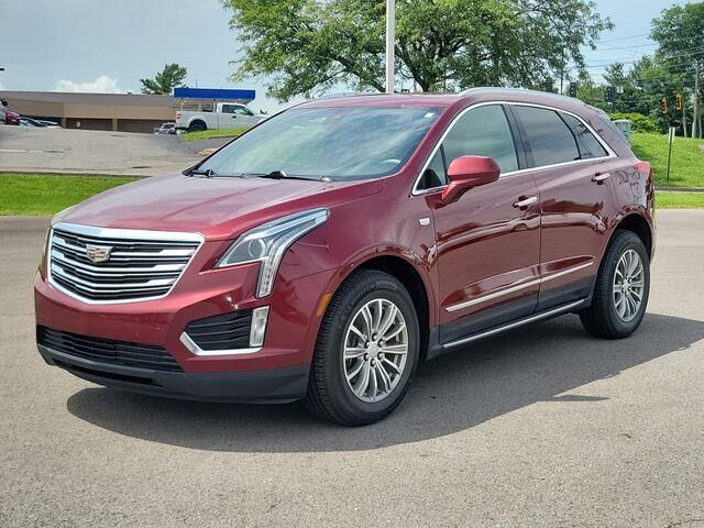 2017 Cadillac XT5 Luxury — photo 1 of 13