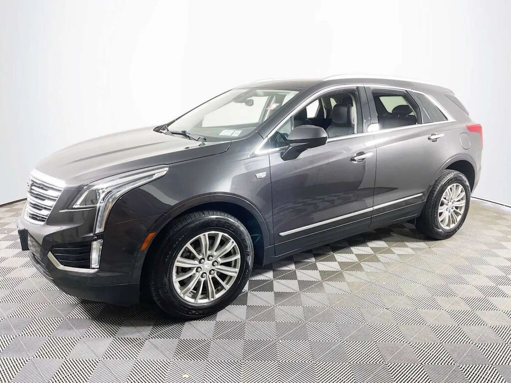 2018 Cadillac XT5 Luxury — photo 1 of 13