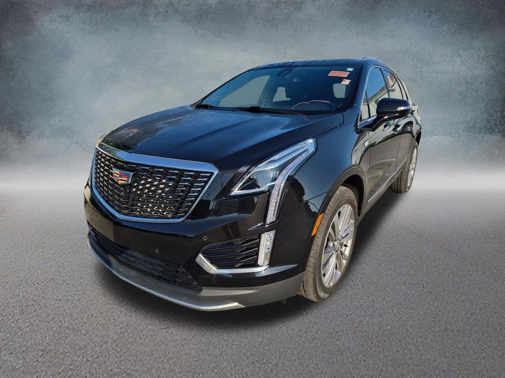 2024 Cadillac XT5 — photo 1 of 7