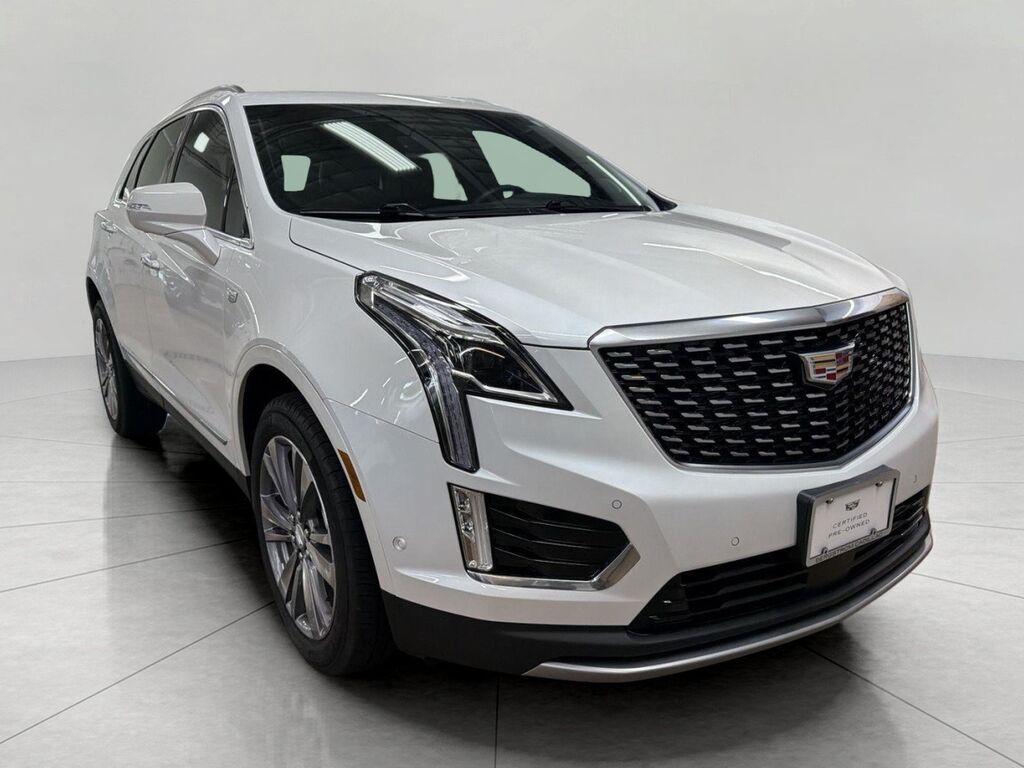 2024 Cadillac XT5 — photo 1 of 7