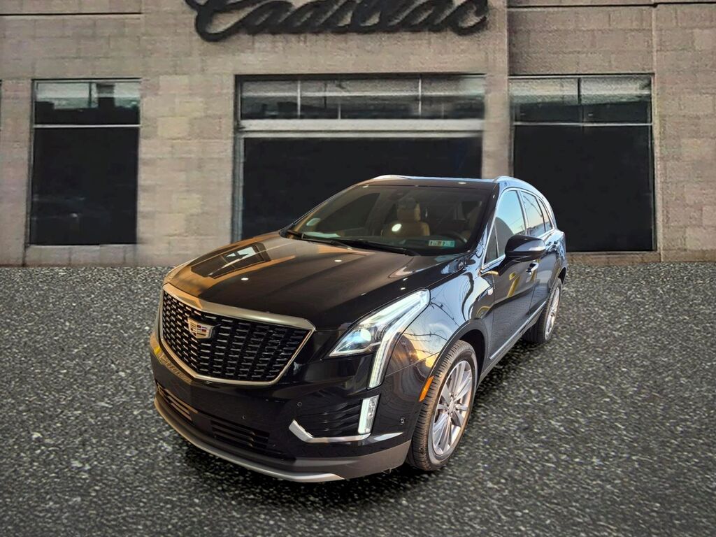 2023 Cadillac XT5 — photo 1 of 7