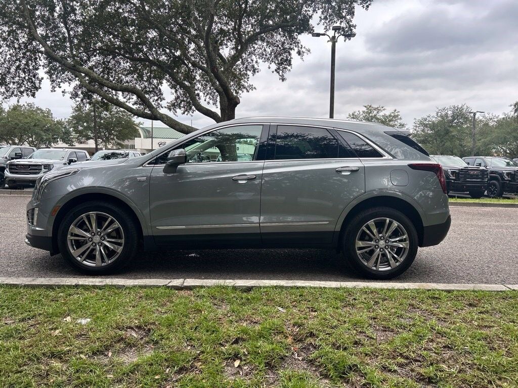2024 Cadillac XT5 — photo 1 of 7