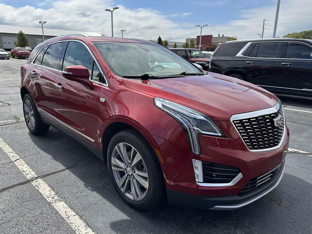 2024 Cadillac XT5 — photo 1 of 7