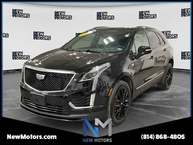 2022 Cadillac XT5 Sport — photo 1 of 13