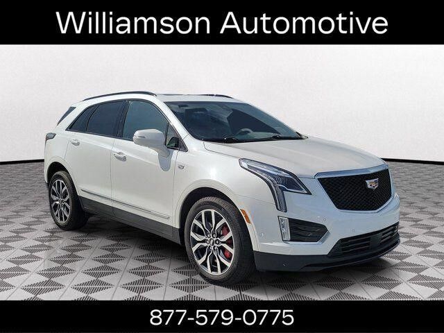 2023 Cadillac XT5 — photo 1 of 7