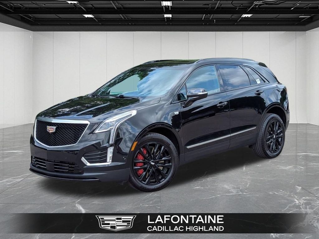 2023 Cadillac XT5 — photo 1 of 7