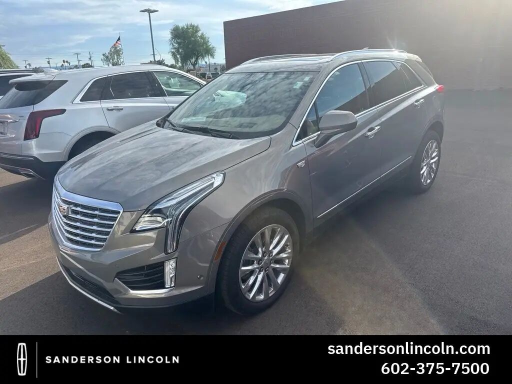 2019 Cadillac XT5 Platinum — photo 1 of 28