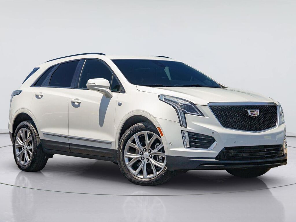 2020 Cadillac XT5 Sport — photo 1 of 1