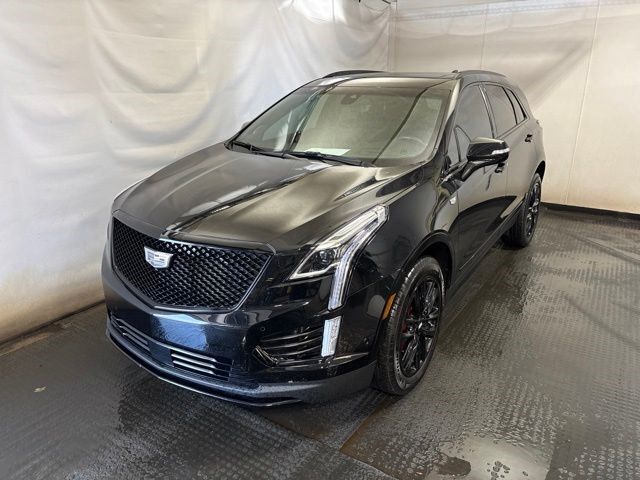 2022 Cadillac XT5 — photo 1 of 7