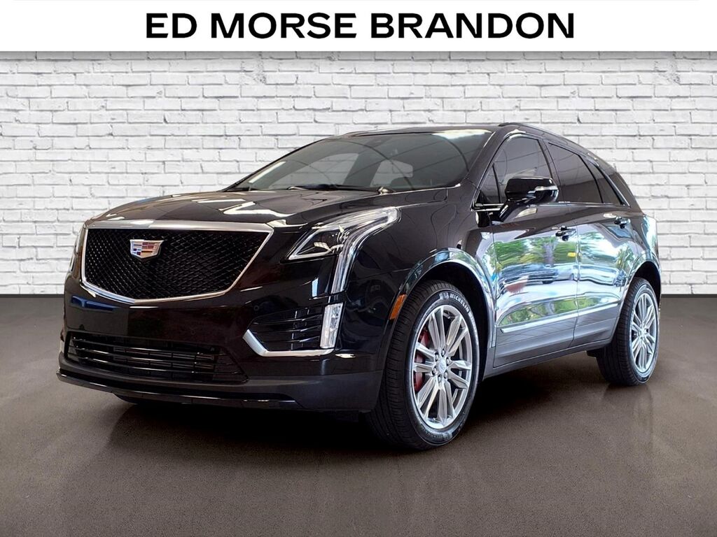 2025 Cadillac XT5 — photo 1 of 7