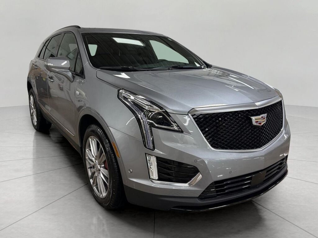 2026 Cadillac XT5 — photo 1 of 7