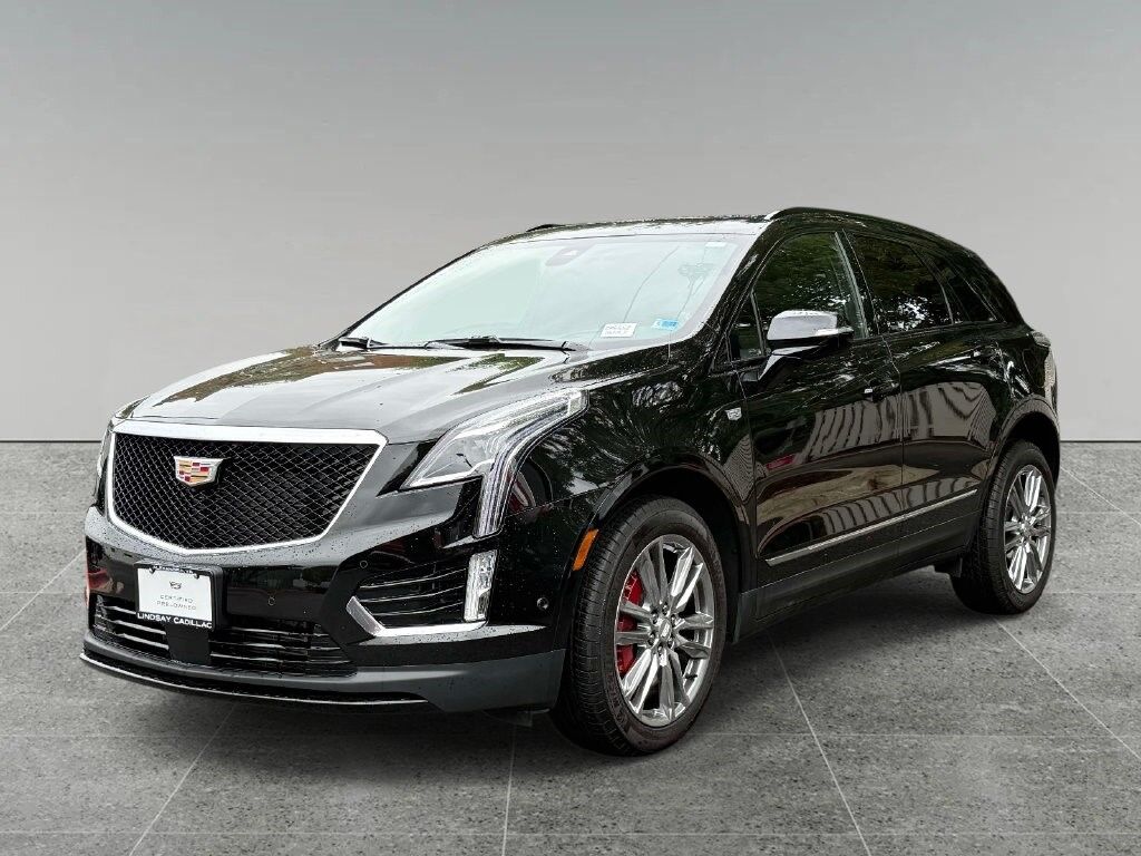 2026 Cadillac XT5 — photo 1 of 7