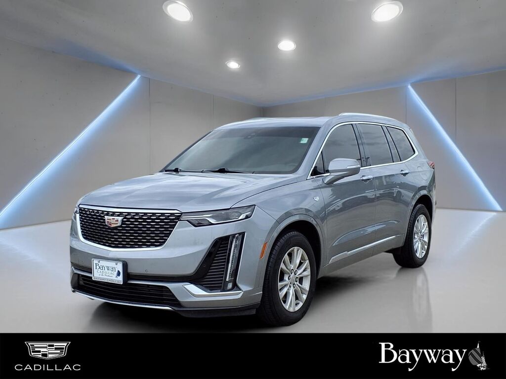2024 Cadillac XT6 — photo 1 of 6