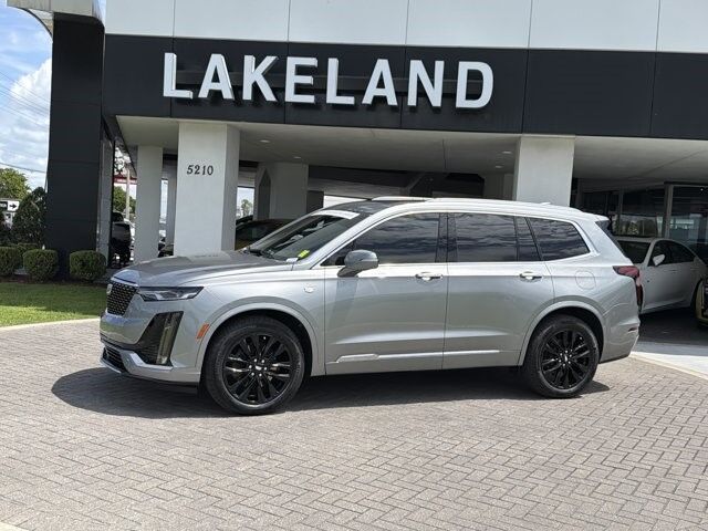 2025 Cadillac XT6 — photo 1 of 7