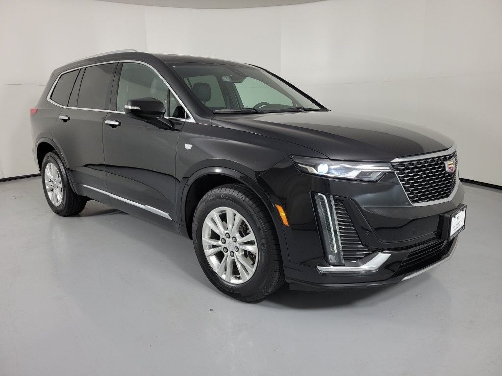 2023 Cadillac XT6 — photo 1 of 7
