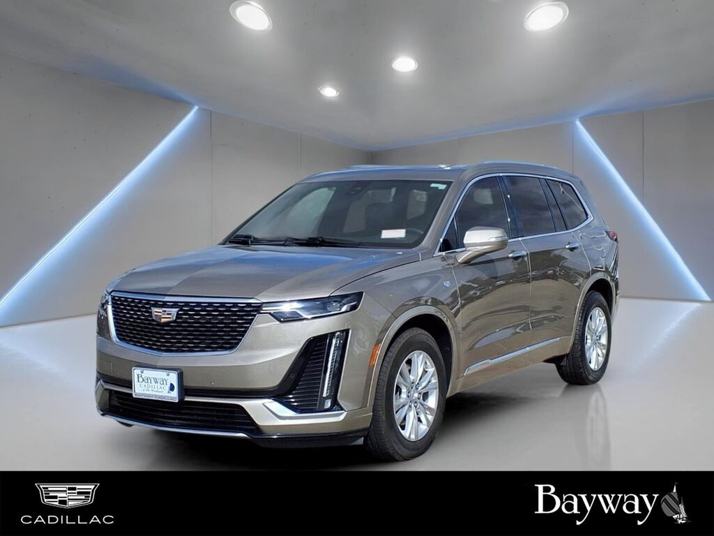 2023 Cadillac XT6 — photo 1 of 7