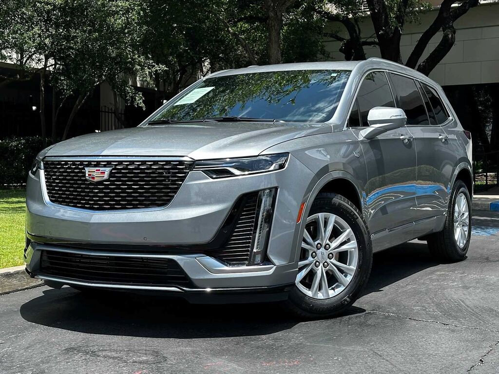 2025 Cadillac XT6 — photo 1 of 7