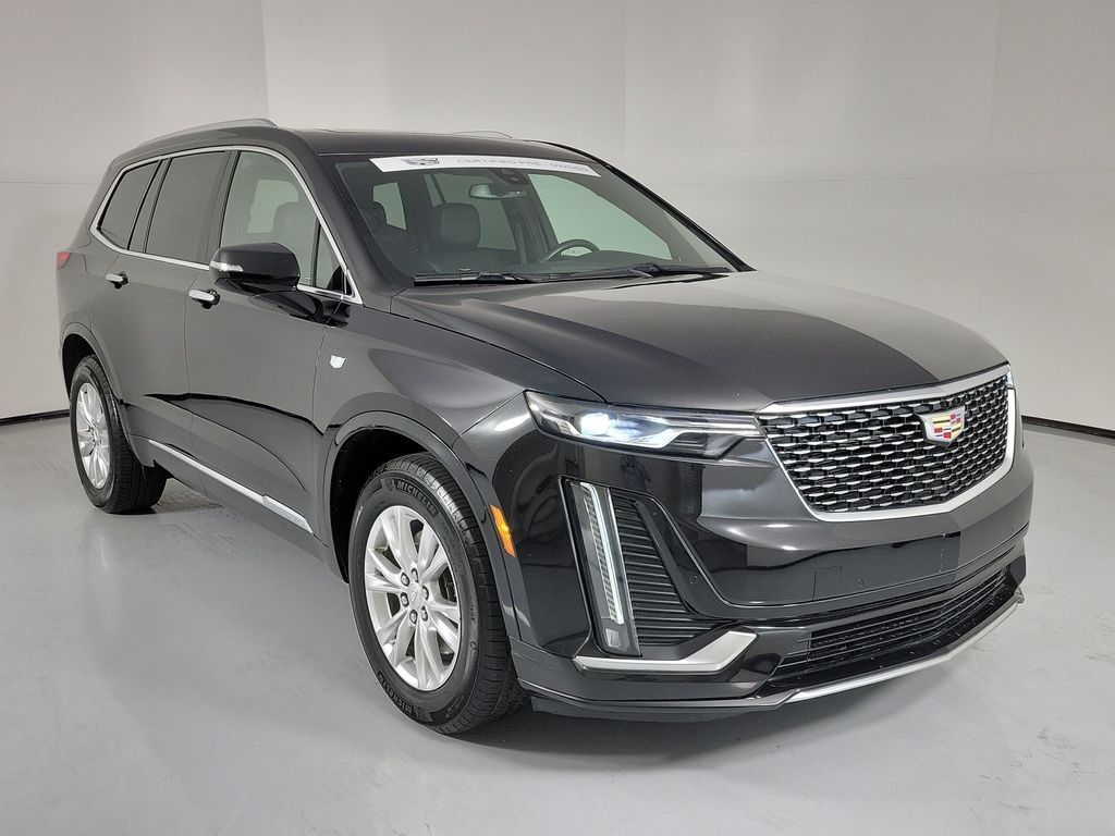 2024 Cadillac XT6 — photo 1 of 7
