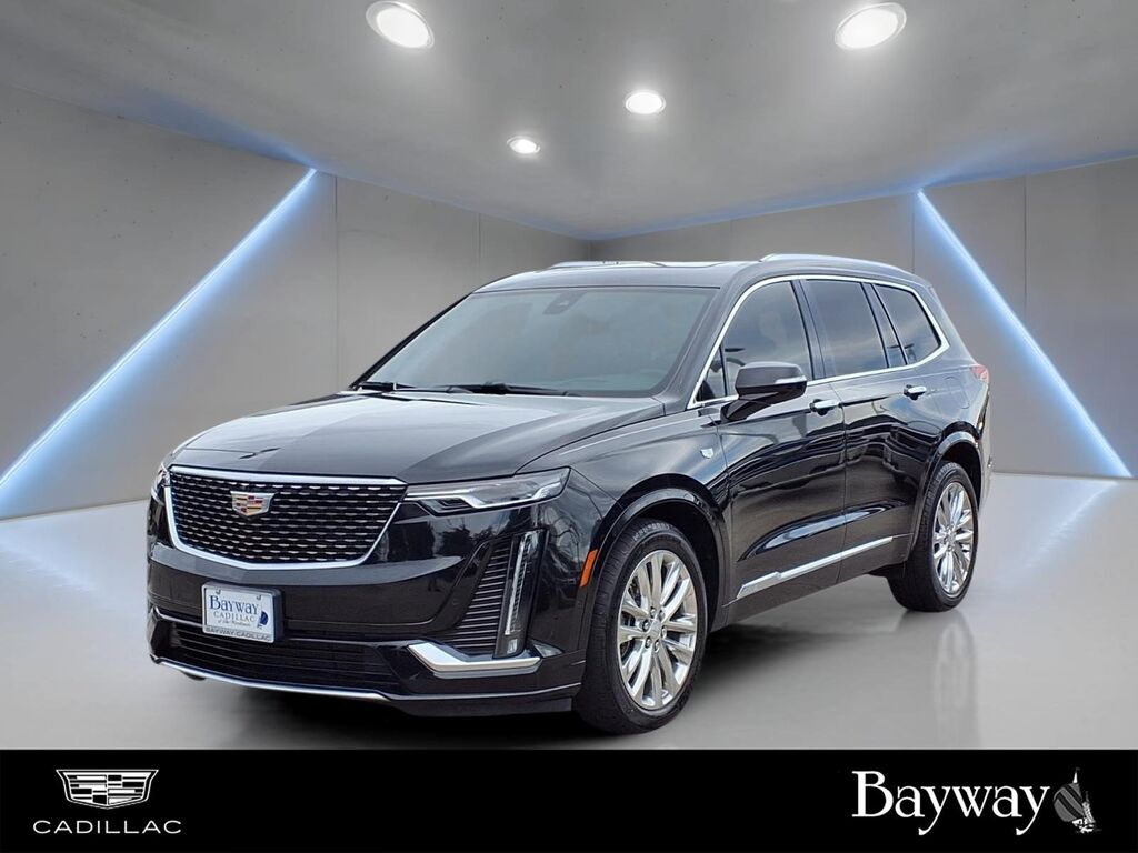 2024 Cadillac XT6 — photo 1 of 7