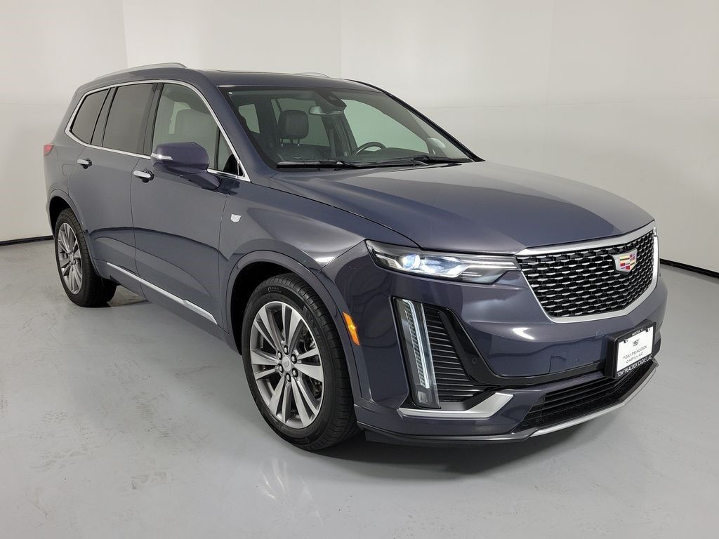 2024 Cadillac XT6 — photo 1 of 7