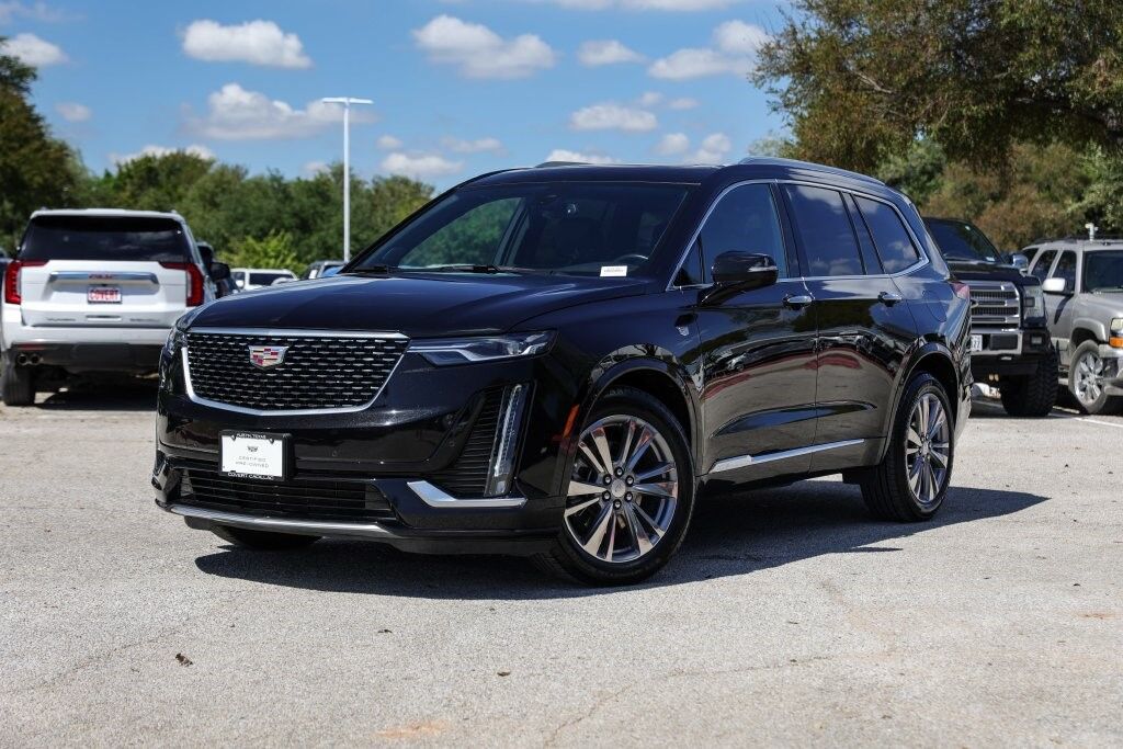 2025 Cadillac XT6 — photo 1 of 7