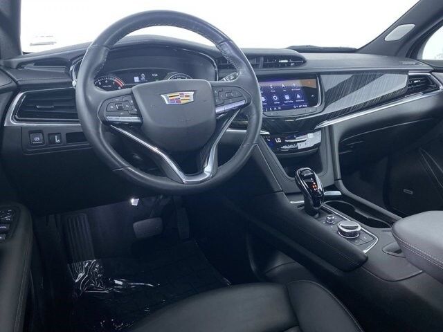 2025 Cadillac XT6