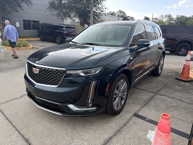 2025 Cadillac XT6 — photo 1 of 5