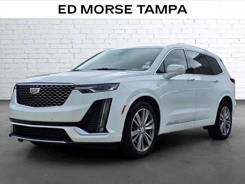 2023 Cadillac XT6 Premium Luxury — photo 1 of 26