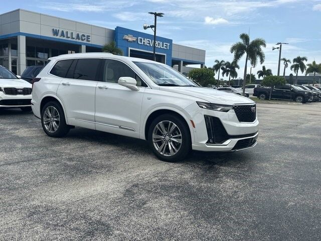 2024 Cadillac XT6 — photo 1 of 7