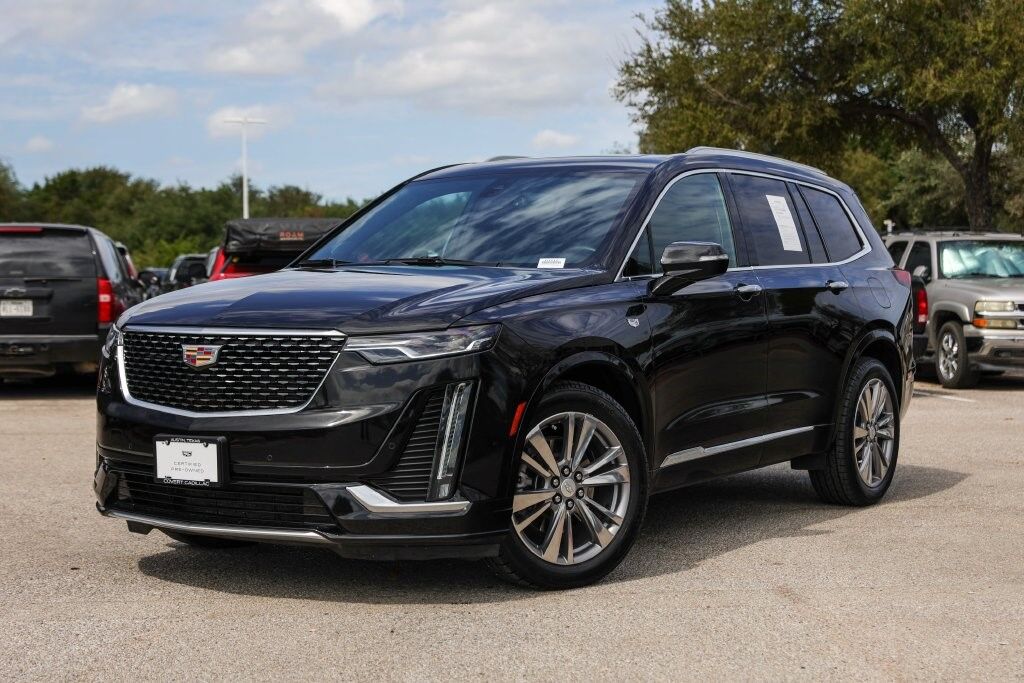 2025 Cadillac XT6 — photo 1 of 7