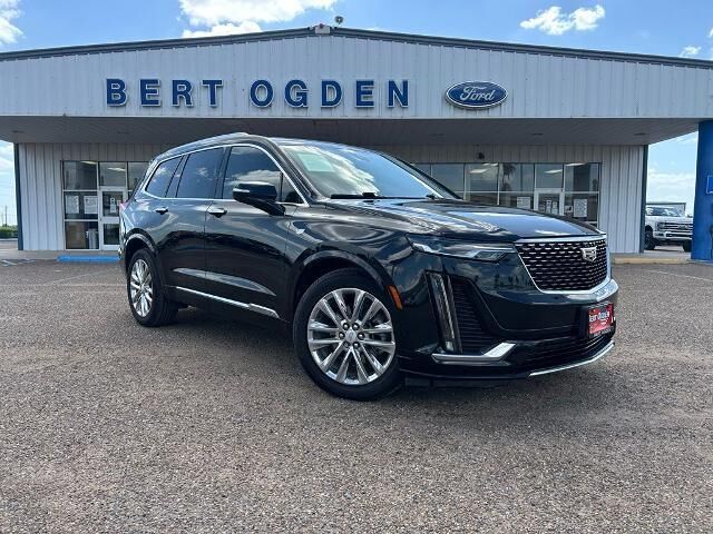 2022 Cadillac XT6 Premium Luxury — photo 1 of 26