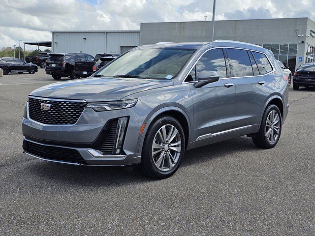 2022 Cadillac XT6 Premium Luxury — photo 1 of 13