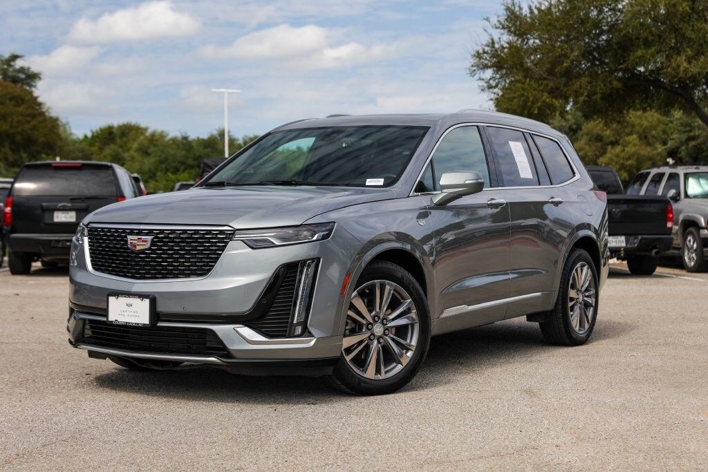 2025 Cadillac XT6 — photo 1 of 7