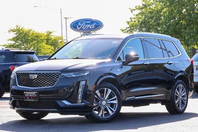 2021 Cadillac XT6 Premium Luxury — photo 1 of 13