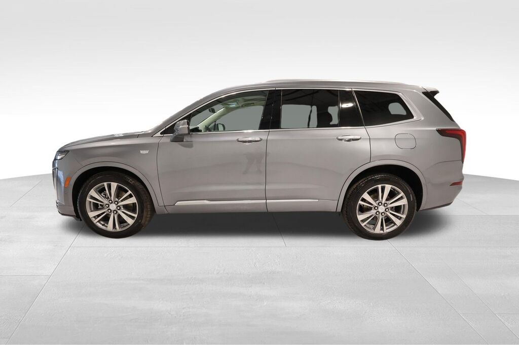 2022 Cadillac XT6 — photo 1 of 7