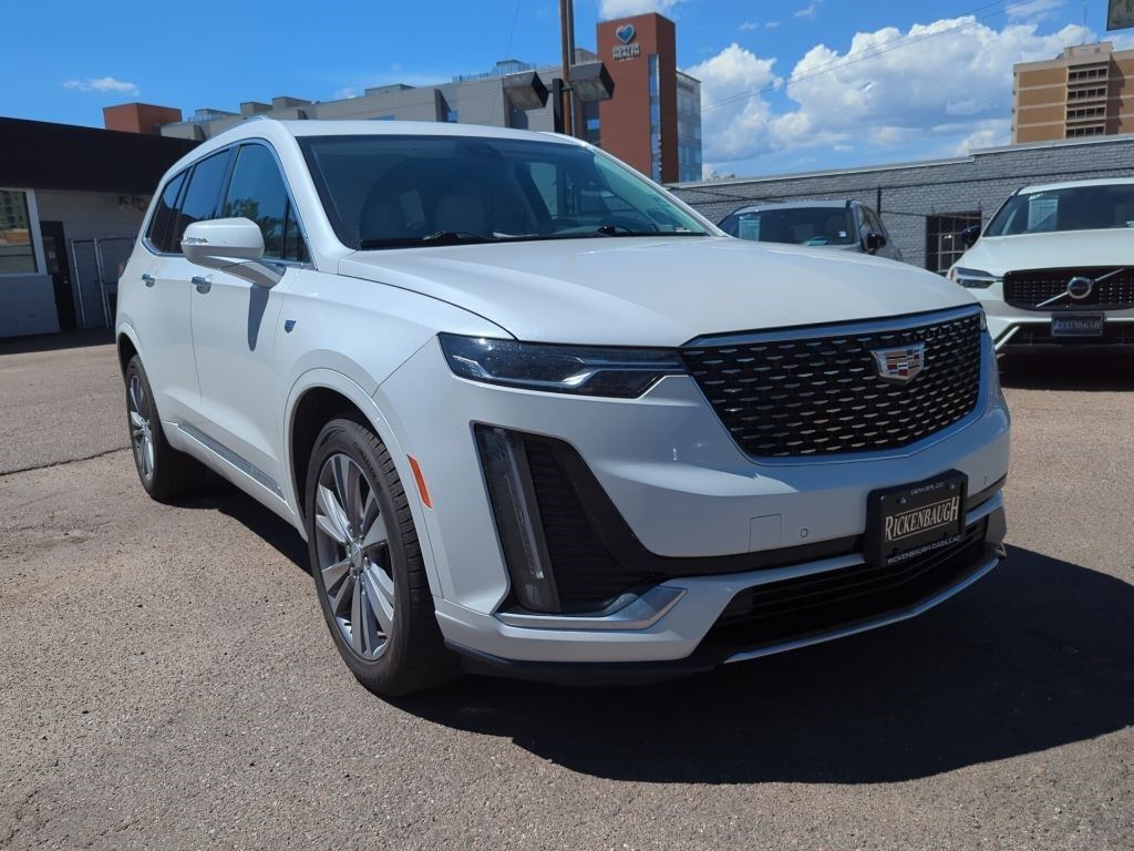2024 Cadillac XT6 — photo 1 of 14