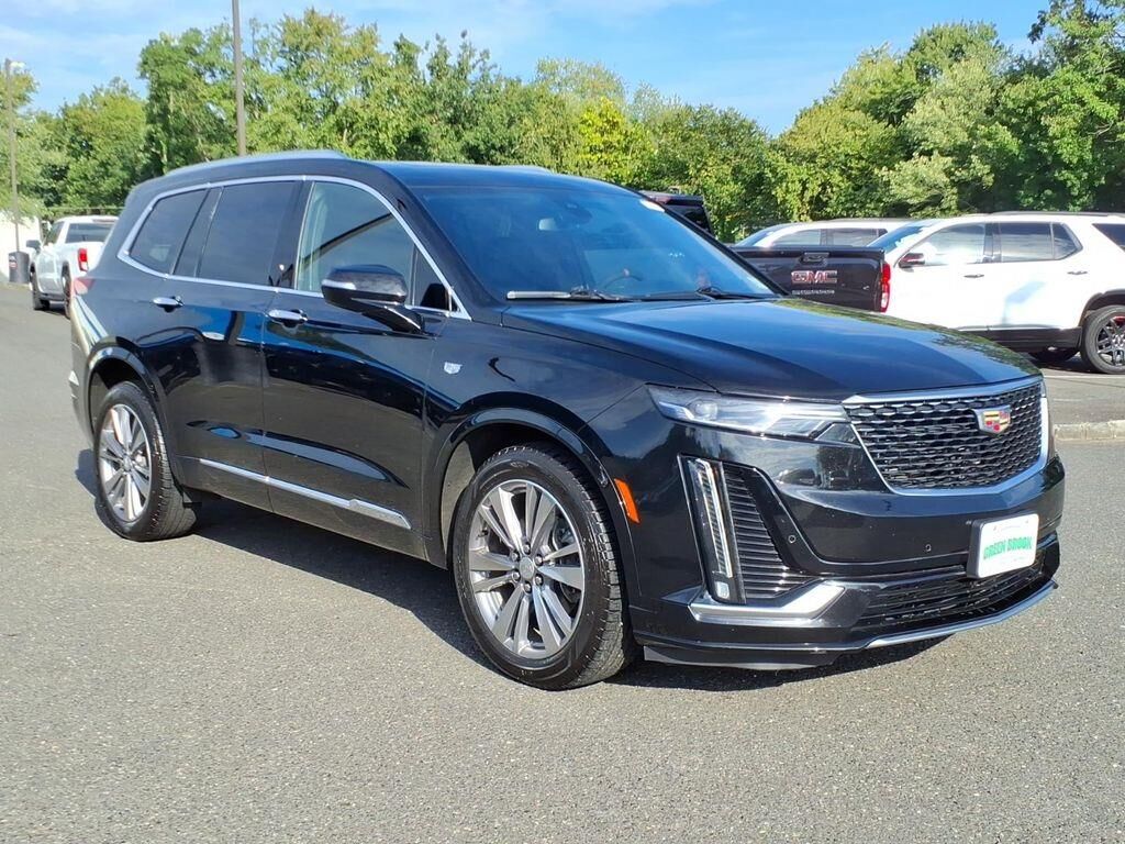2024 Cadillac XT6 Premium Luxury — photo 1 of 1
