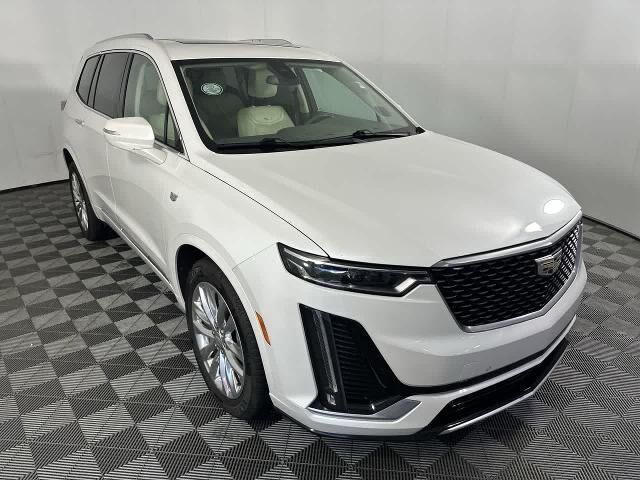 2020 Cadillac XT6 Premium Luxury — photo 1 of 13