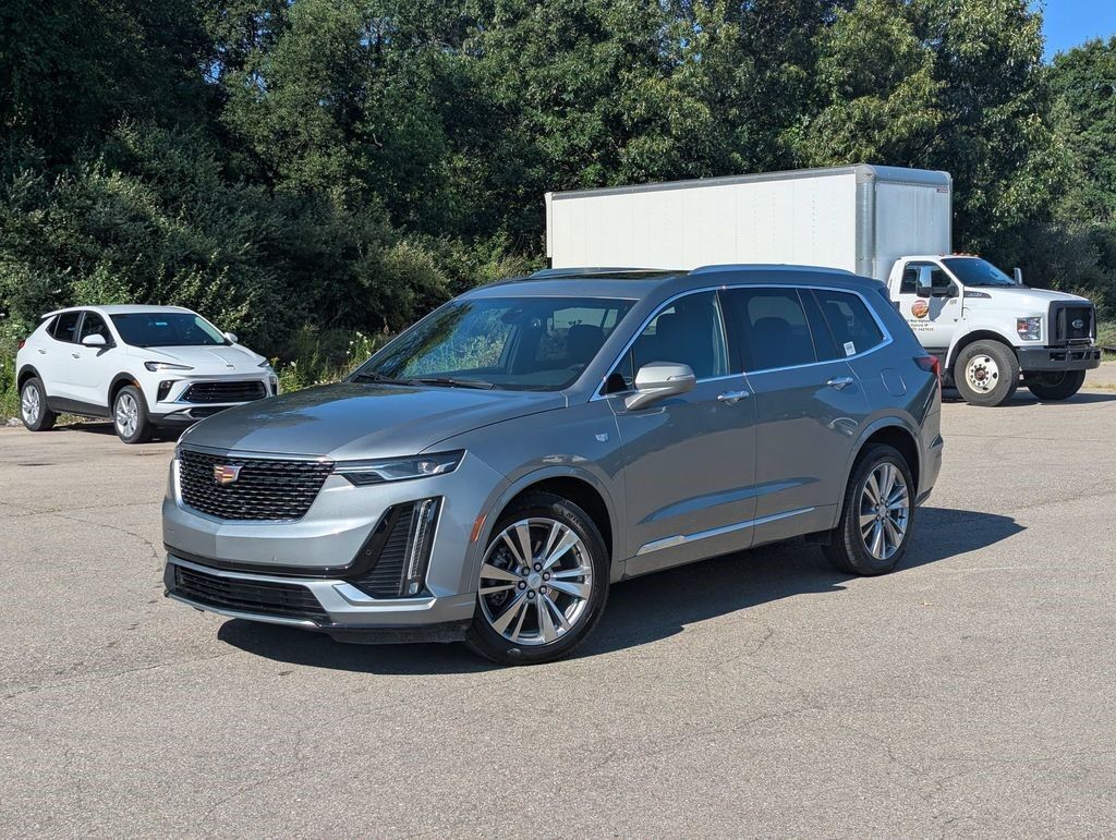 2024 Cadillac XT6 — photo 1 of 7