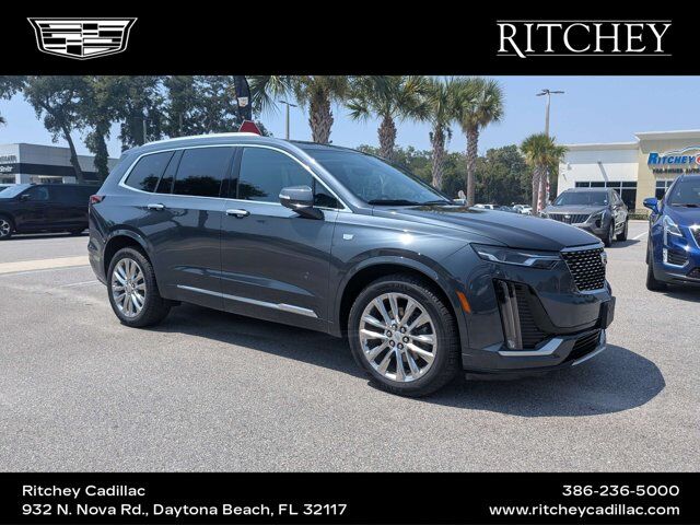 2021 Cadillac XT6 Premium Luxury — photo 1 of 20