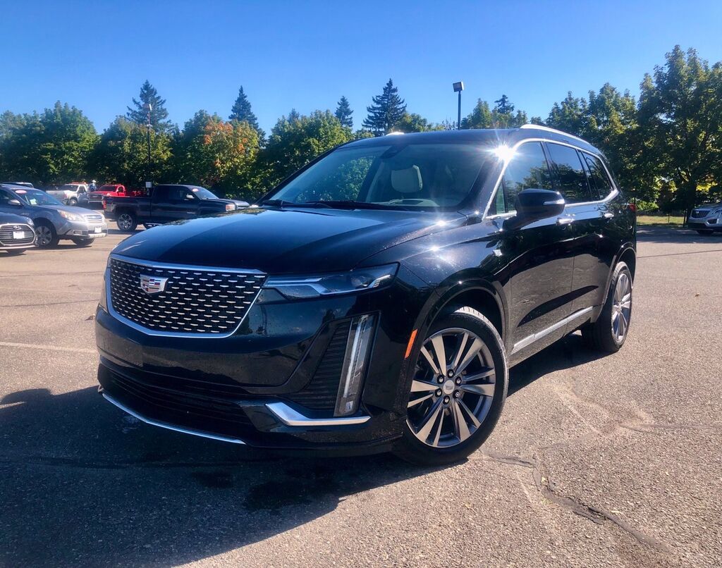 2024 Cadillac XT6 — photo 1 of 7