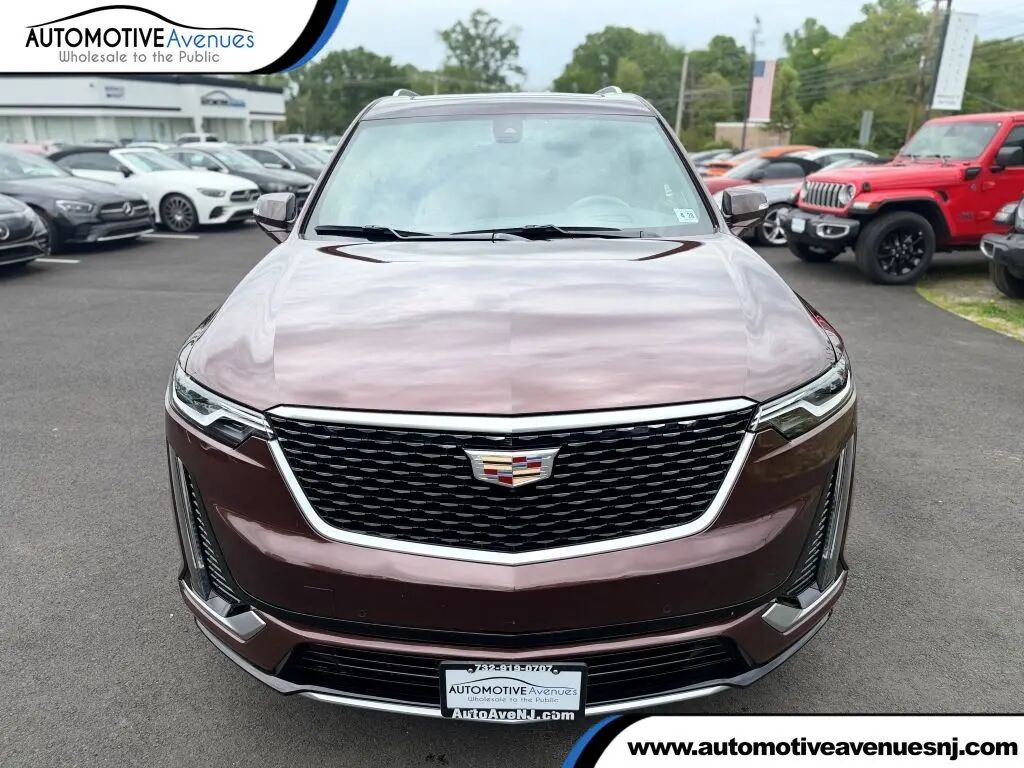 2023 Cadillac XT6 Premium Luxury — photo 1 of 26