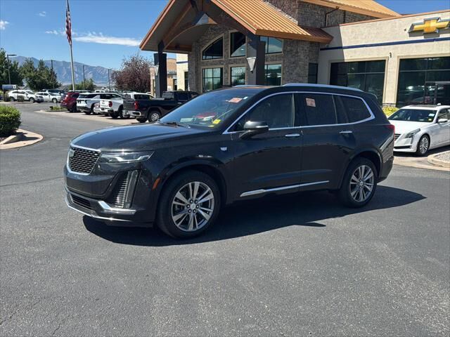 2024 Cadillac XT6 Premium Luxury — photo 1 of 19