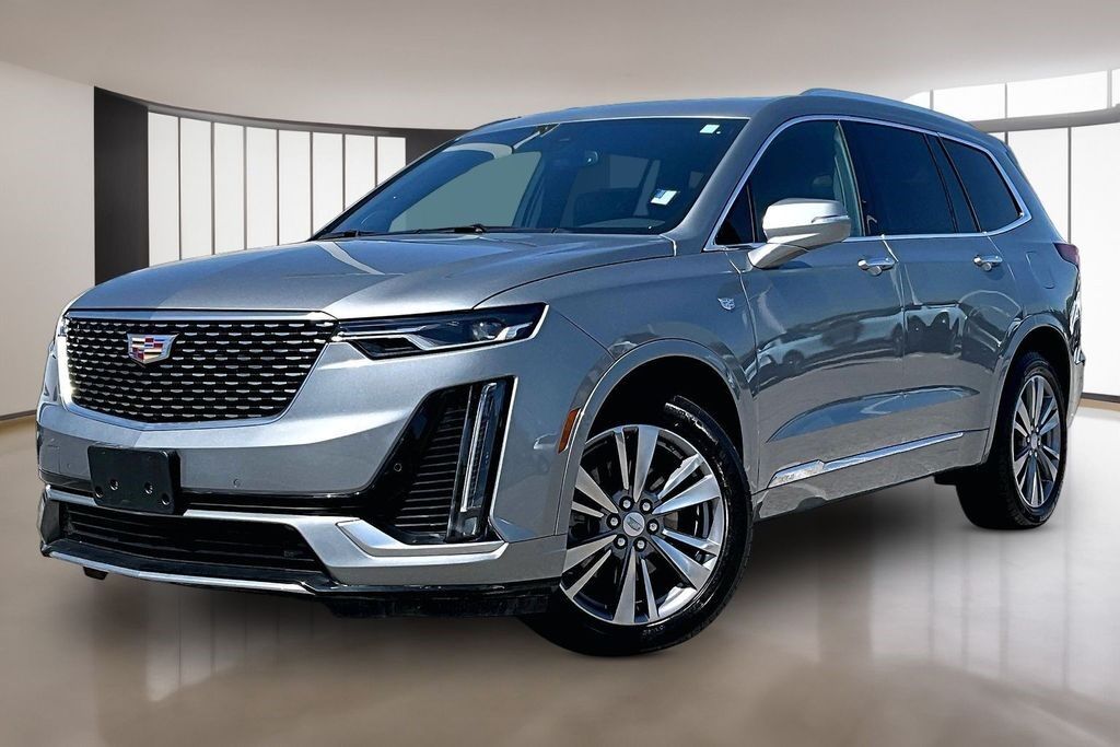 2025 Cadillac XT6 — photo 1 of 7